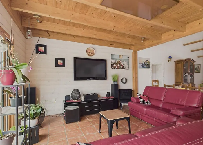 Casa de Férias Belle Et Spacieuse Maison Au Calme Pour 8 Saint-Révérend